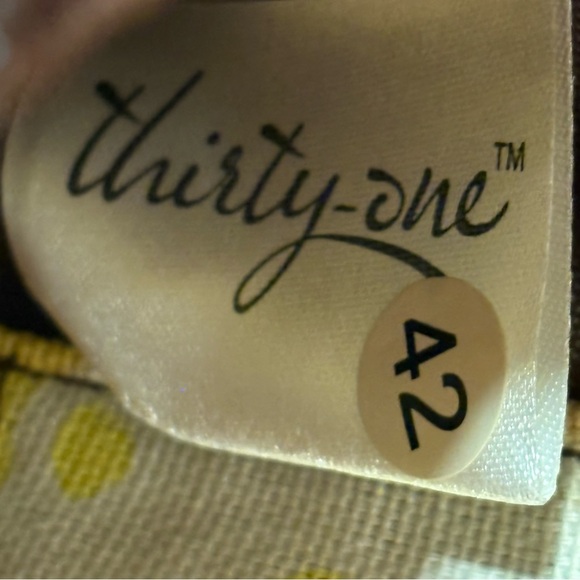 COPY - Thirty-One Floral Wristlet Clutch - Picture 8 of 14